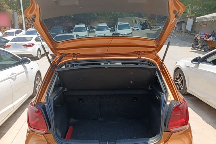 Used Volkswagen Polo 2014 1.6L Cross Polo Automatic Trunk