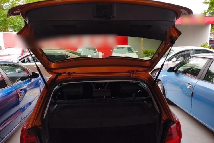 Used Volkswagen Polo 2014 1.6L Cross Polo Automatic Trunk