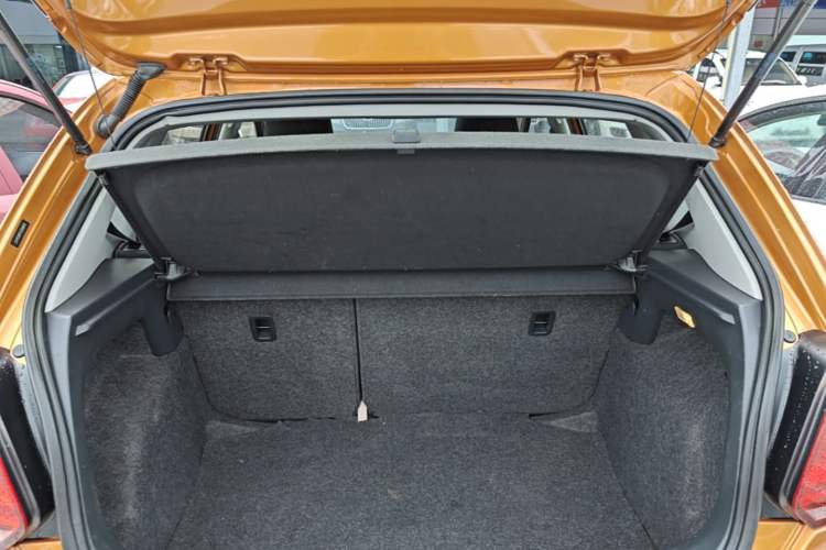 Used Volkswagen Polo 2014 1.6L Cross Polo Automatic Trunk