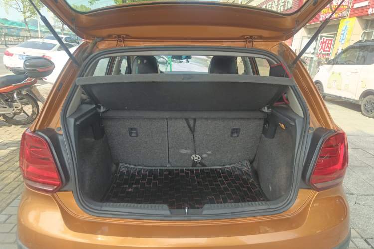 Used Volkswagen Polo 2014 1.6L Cross Polo Automatic Trunk