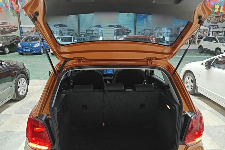 Used Volkswagen Polo 2014 1.6L Cross Polo Automatic Trunk