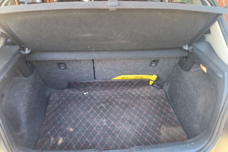 Used Volkswagen Polo 2014 1.6L Cross Polo Automatic Trunk