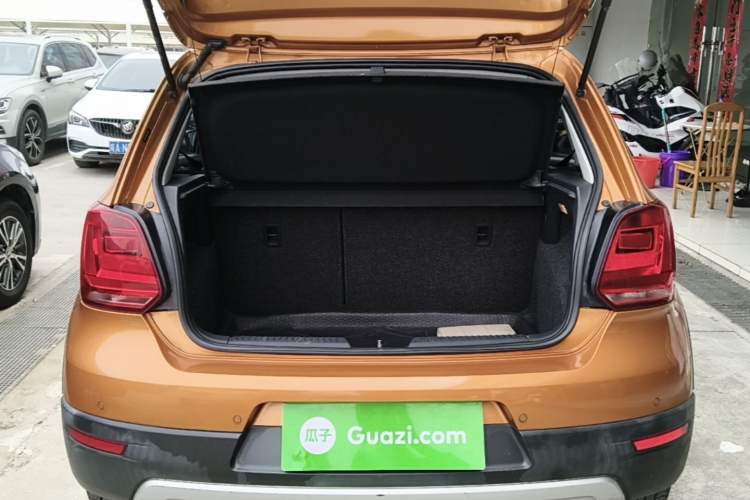 Used Volkswagen Polo 2014 1.6L Cross Polo Automatic Trunk