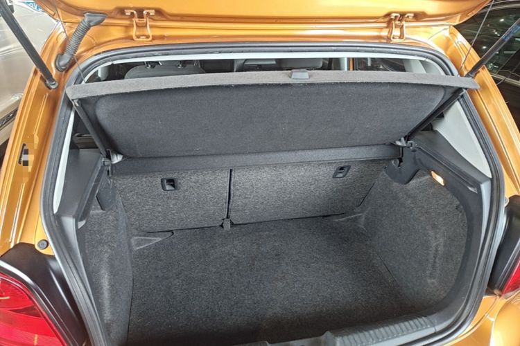 Used Volkswagen Polo 2014 1.6L Cross Polo Automatic Trunk