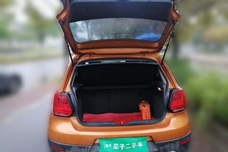 Used Volkswagen Polo 2014 1.6L Cross Polo Automatic Trunk