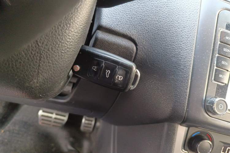 Used Volkswagen Polo 2014 1.6L Cross Polo Automatic Vehicle Key