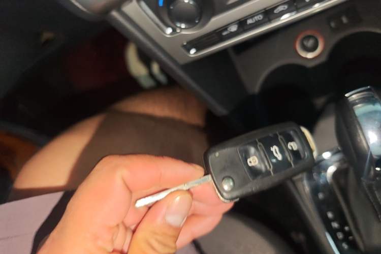 Used Volkswagen Polo 2014 1.6L Cross Polo Automatic Vehicle Key