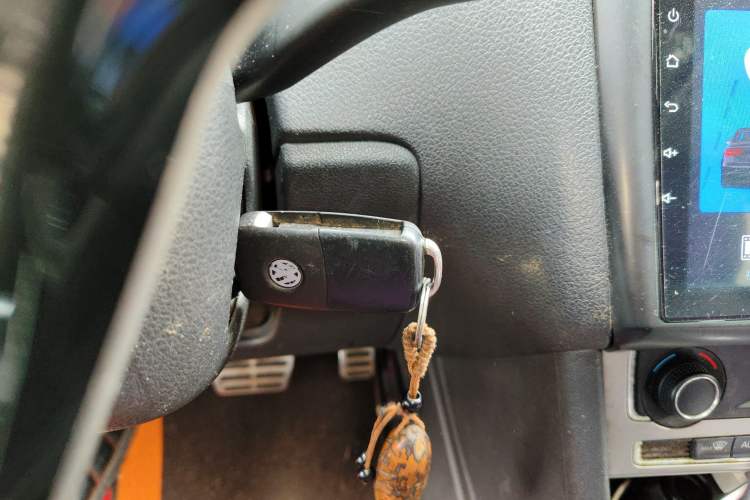 Used Volkswagen Polo 2014 1.6L Cross Polo Automatic Vehicle Key