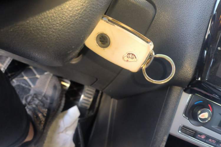 Used Volkswagen Polo 2014 1.6L Cross Polo Automatic Vehicle Key
