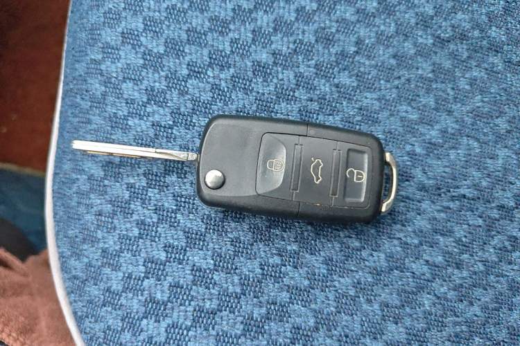 Used Volkswagen Polo 2014 1.6L Cross Polo Automatic Vehicle Key