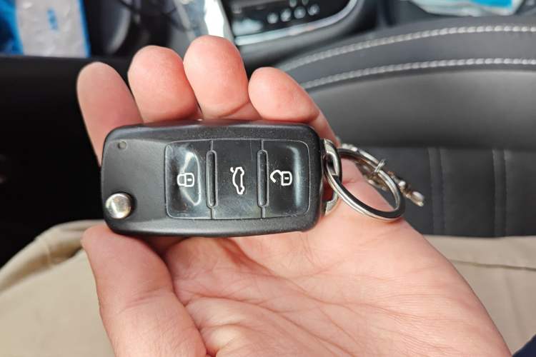 Used Volkswagen Polo 2014 1.6L Cross Polo Automatic Vehicle Key