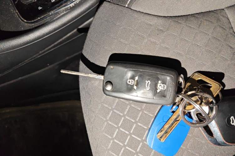 Used Volkswagen Polo 2014 1.6L Cross Polo Automatic Vehicle Key