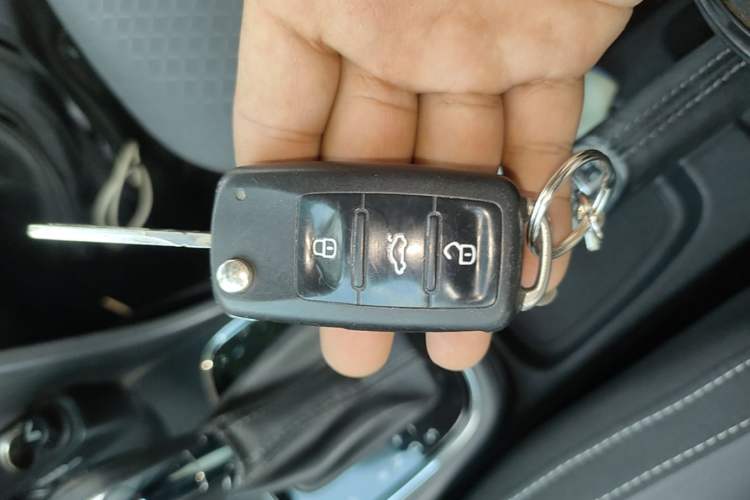 Used Volkswagen Polo 2014 1.6L Cross Polo Automatic Vehicle Key
