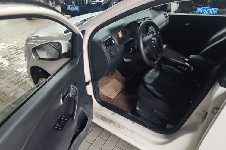Used Volkswagen Polo 2014 1.6L Automatic Comfort Edition Driver Seat