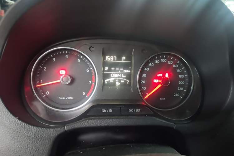 Used Volkswagen Polo 2014 1.6L Automatic Comfort Edition Instrument Cluster