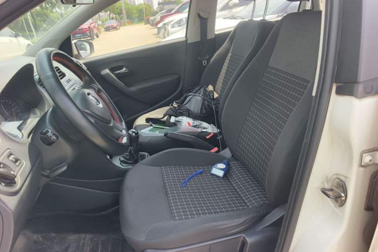 Used Volkswagen Polo 2014 1.6L Manual Comfort Edition Left Front Seat