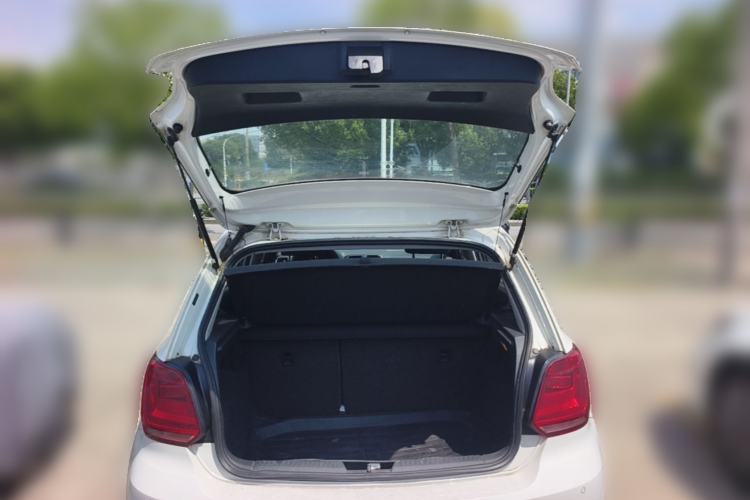 Used Volkswagen Polo 2014 1.6L Manual Comfort Edition Trunk