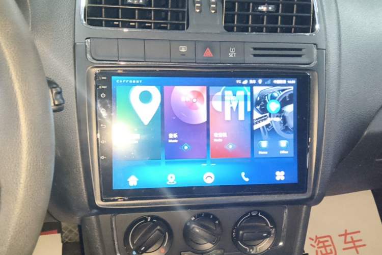 Used Volkswagen Polo 2014 1.6L Automatic Comfort Edition Audio And AC Panel