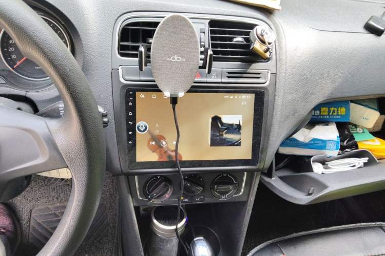 Used Volkswagen Polo 2014 1.4L Automatic Comfort Edition Audio And AC Panel
