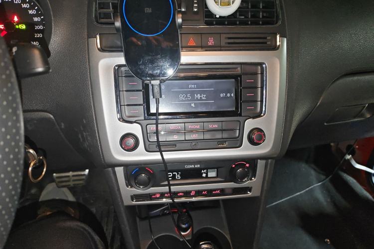 Used Volkswagen Polo 2014 1.6L Cross Polo Automatic Audio And AC Panel
