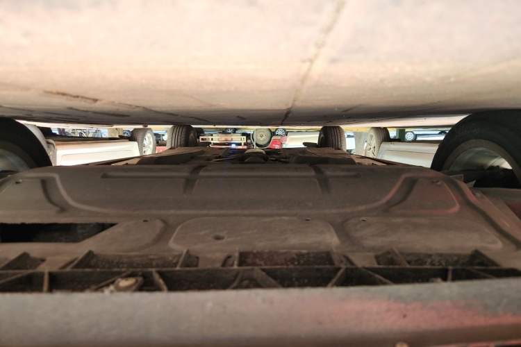 Used Volkswagen Polo 2014 1.6L Manual Comfort Edition Chassis Front
