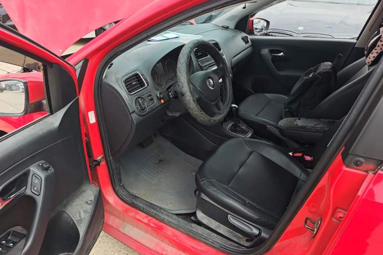 Used Volkswagen Polo 2014 1.6L Automatic Comfort Edition Driver Seat