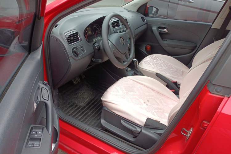 Used Volkswagen Polo 2014 1.6L Automatic Comfort Edition Driver Seat