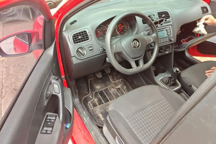 Used Volkswagen Polo 2014 1.6L Manual Comfort Edition Driver Seat