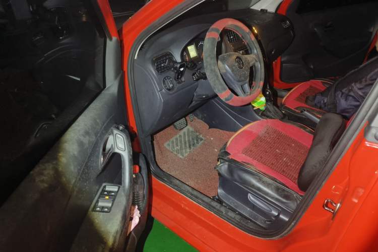 Used Volkswagen Polo 2014 1.4L Automatic Comfort Edition Driver Seat