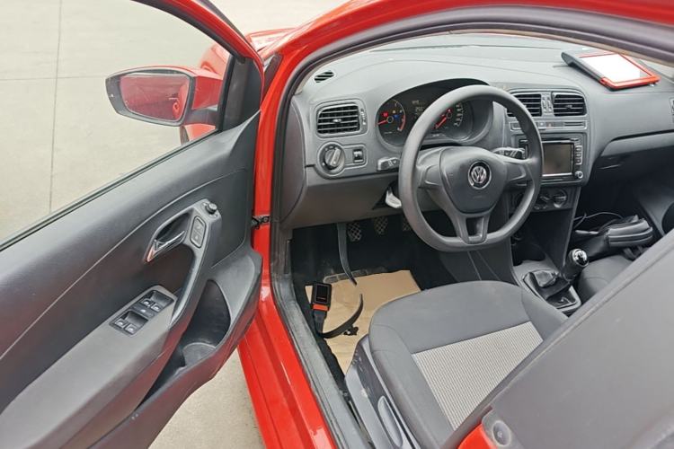 Used Volkswagen Polo 2014 1.4L Manual Fashion Edition Driver Seat