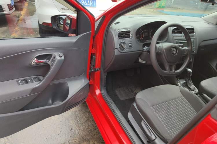Used Volkswagen Polo 2014 1.4L Automatic Comfort Edition Driver Seat