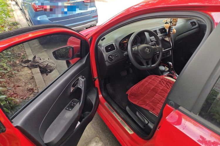 Used Volkswagen Polo 2014 1.6L Automatic Comfort Edition Driver Seat