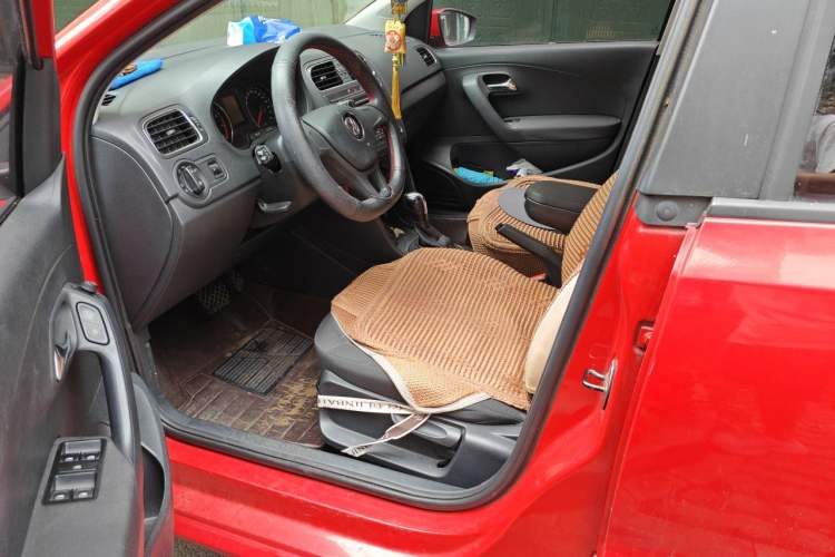 Used Volkswagen Polo 2014 1.6L Automatic Comfort Edition Driver Seat