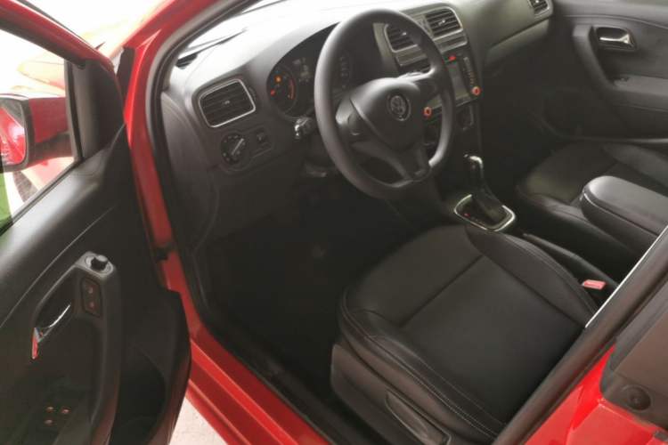 Used Volkswagen Polo 2014 1.6L Automatic Comfort Edition Driver Seat