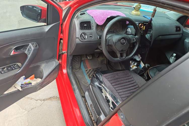 Used Volkswagen Polo 2014 1.4L Manual Fashion Edition Driver Seat