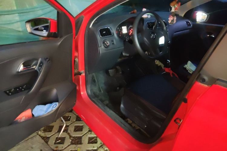 Used Volkswagen Polo 2014 1.4L Automatic Comfort Edition Driver Seat
