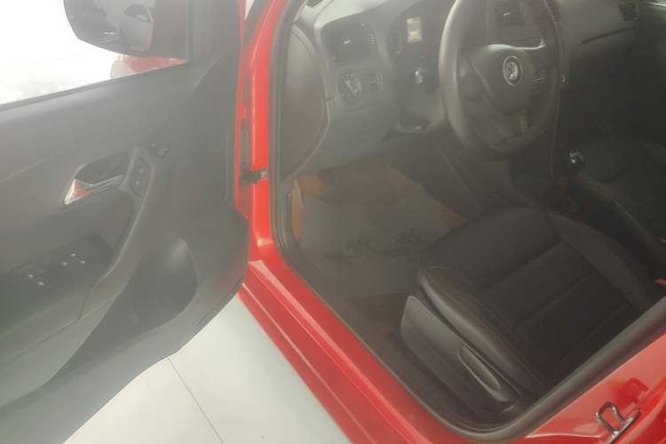 Used Volkswagen Polo 2014 1.4L Manual Fashion Edition Driver Seat