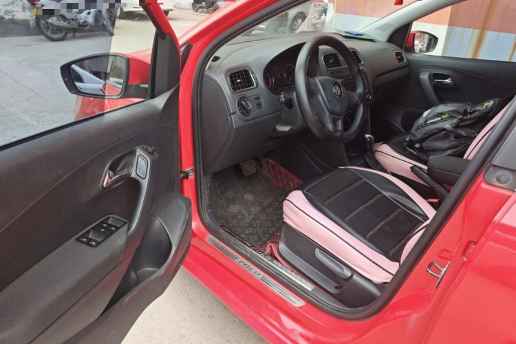 Used Volkswagen Polo 2014 1.4L Automatic Comfort Edition Driver Seat
