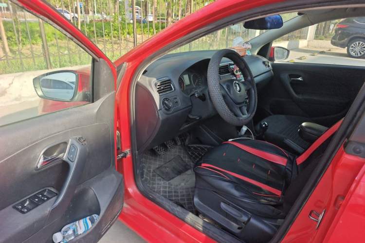 Used Volkswagen Polo 2014 1.4L Manual Comfort Edition Driver Seat