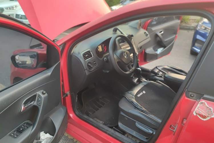 Used Volkswagen Polo 2014 1.6L Automatic Comfort Edition Driver Seat