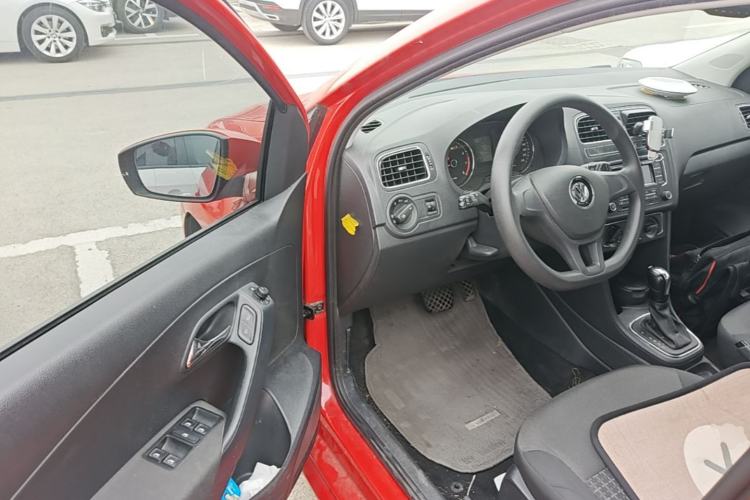 Used Volkswagen Polo 2014 1.6L Automatic Comfort Edition Driver Seat