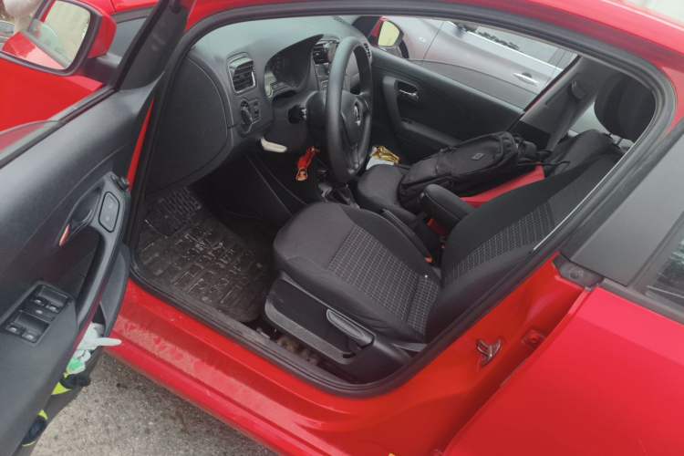 Used Volkswagen Polo 2014 1.6L Automatic Comfort Edition Driver Seat