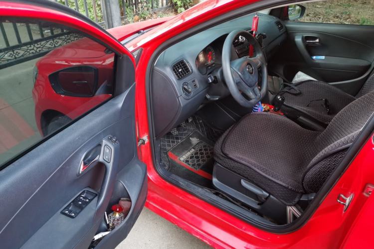 Used Volkswagen Polo 2014 1.4L Manual Fashion Edition Driver Seat