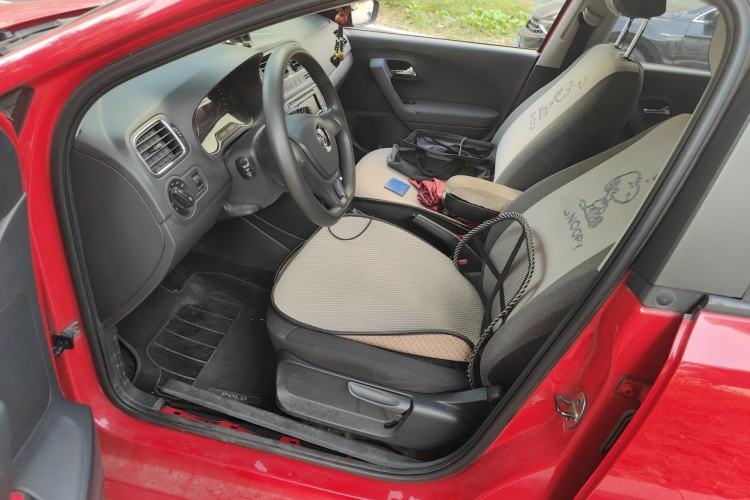 Used Volkswagen Polo 2014 1.6L Automatic Comfort Edition Driver Seat