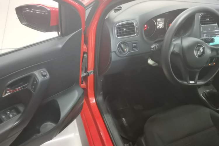 Used Volkswagen Polo 2014 1.6L Manual Comfort Edition Driver Seat