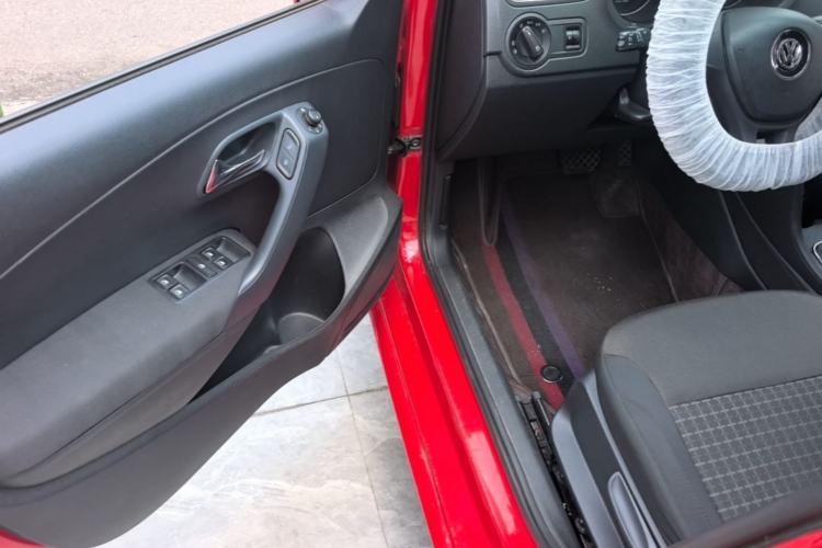 Used Volkswagen Polo 2014 1.6L Automatic Comfort Edition Driver Seat
