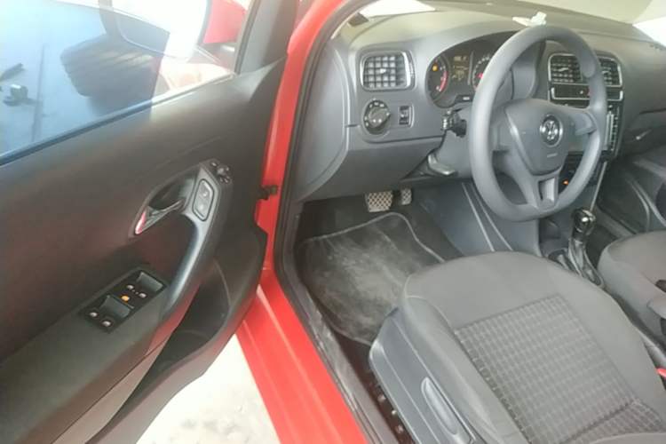 Used Volkswagen Polo 2014 1.4L Automatic Comfort Edition Driver Seat
