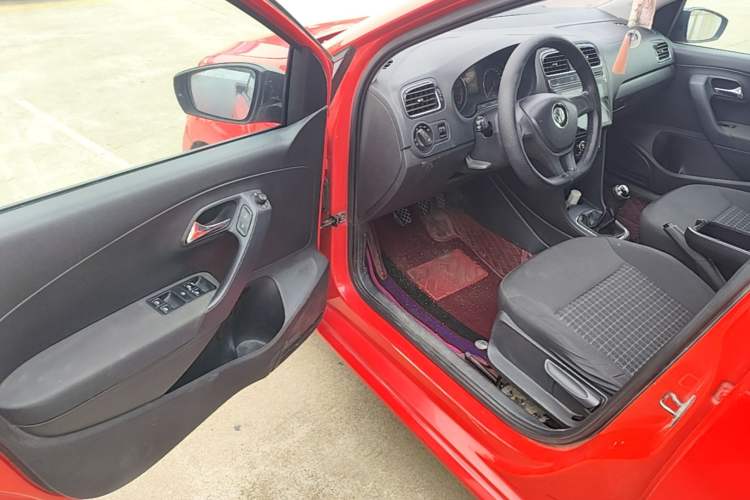 Used Volkswagen Polo 2014 1.4L Manual Comfort Edition Driver Seat