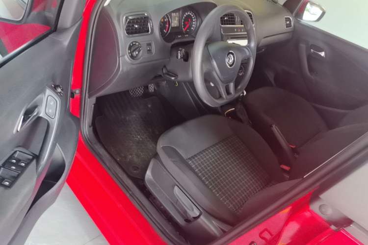 Used Volkswagen Polo 2014 1.6L Automatic Comfort Edition Driver Seat