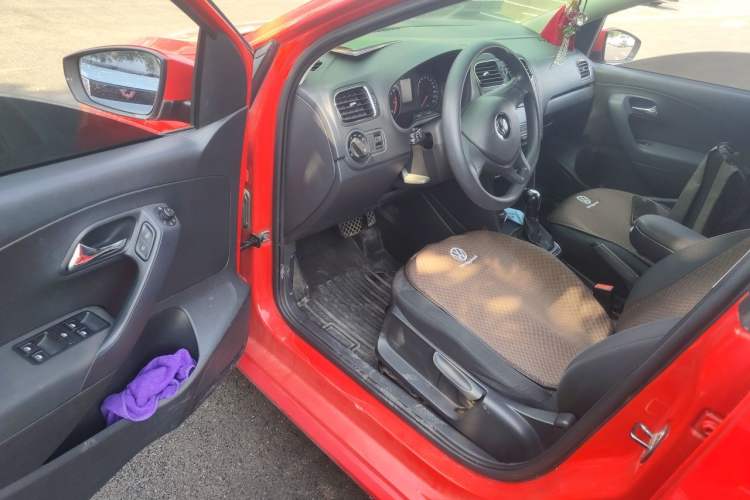 Used Volkswagen Polo 2014 1.4L Automatic Comfort Edition Driver Seat
